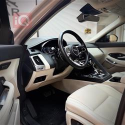 جاكوار إي- بيس